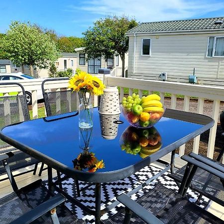 Luxury Woodland Retreat Holiday Home - Shorefield Country Park Downton  المظهر الخارجي الصورة